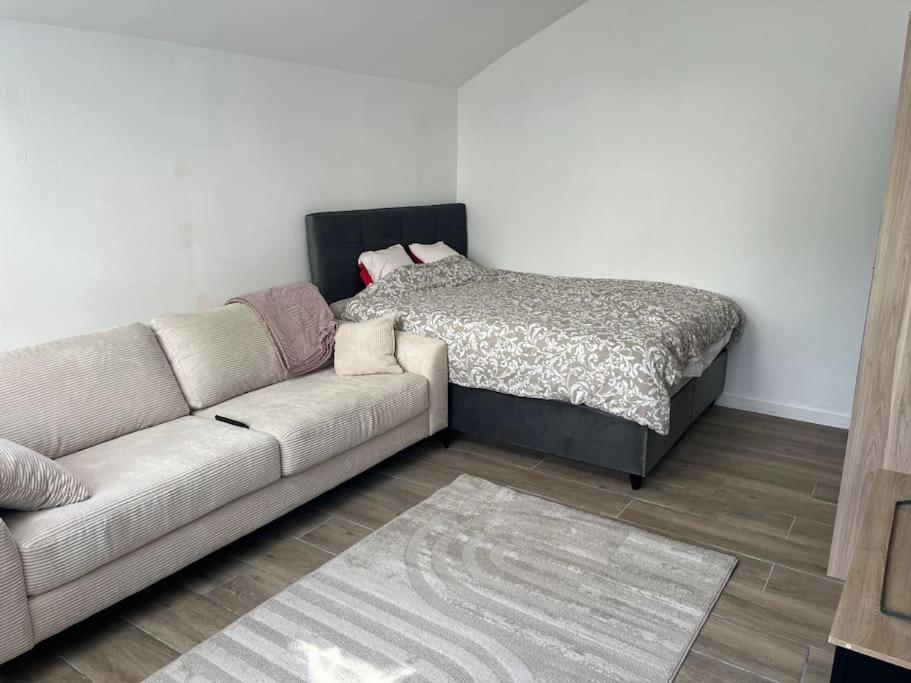 Maisonnette Avec Terrasse Avec Spa Privatif Lutterbach Extérieur photo