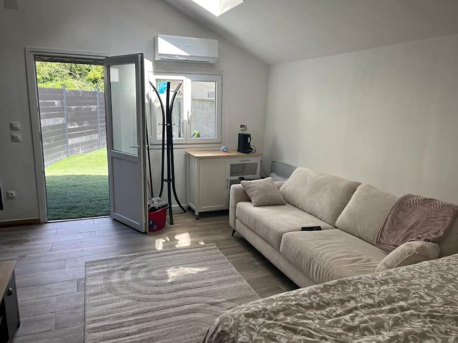 Maisonnette Avec Terrasse Avec Spa Privatif Lutterbach Extérieur photo